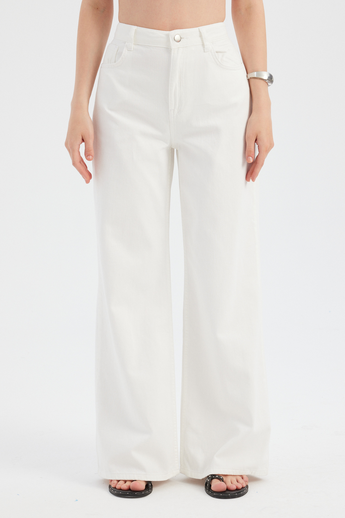 High-Waist Straight-Leg Jeans 2