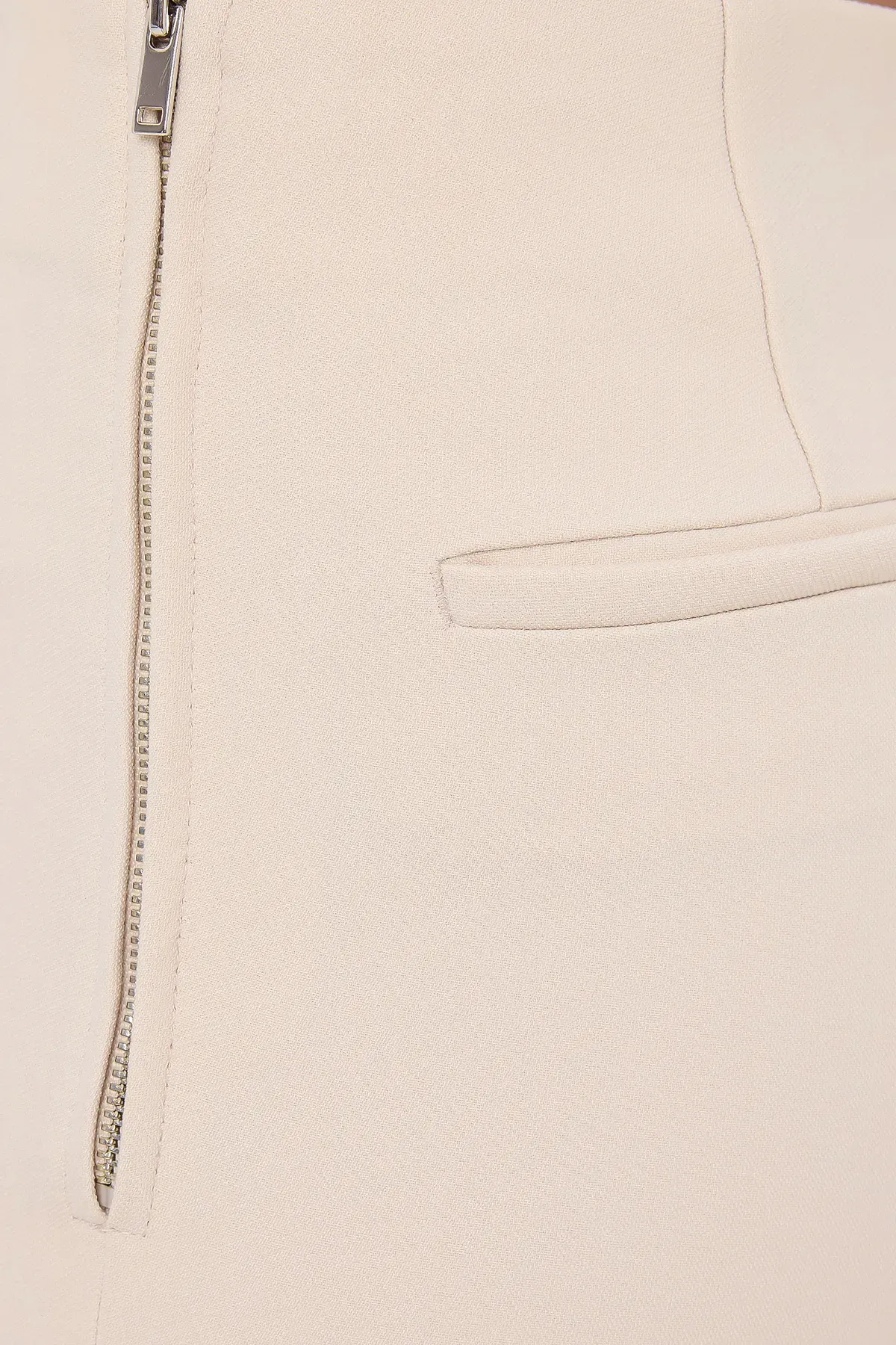 High-Waist Straight-Leg Trousers with Zip Detail 5