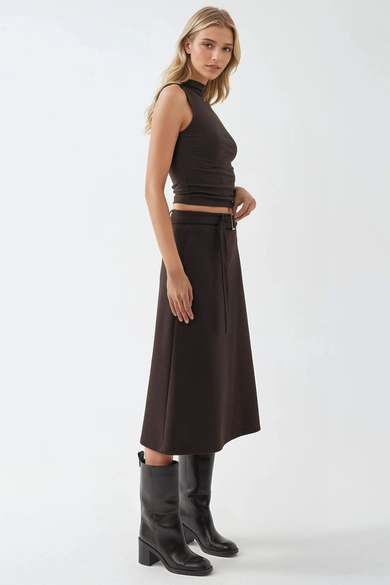 BUSEM High Waist Midi Skirt with Arched Detail 4
