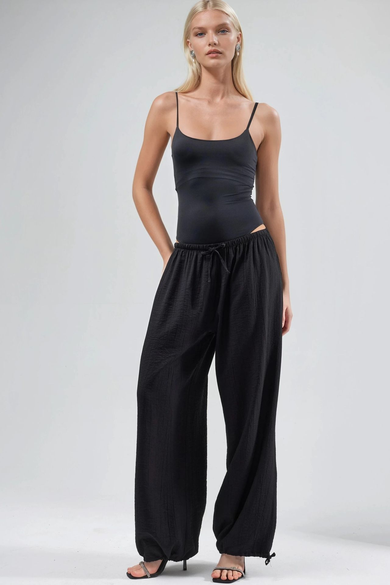 BUSEM Elastic Waist Pants with Tie Detail 4
