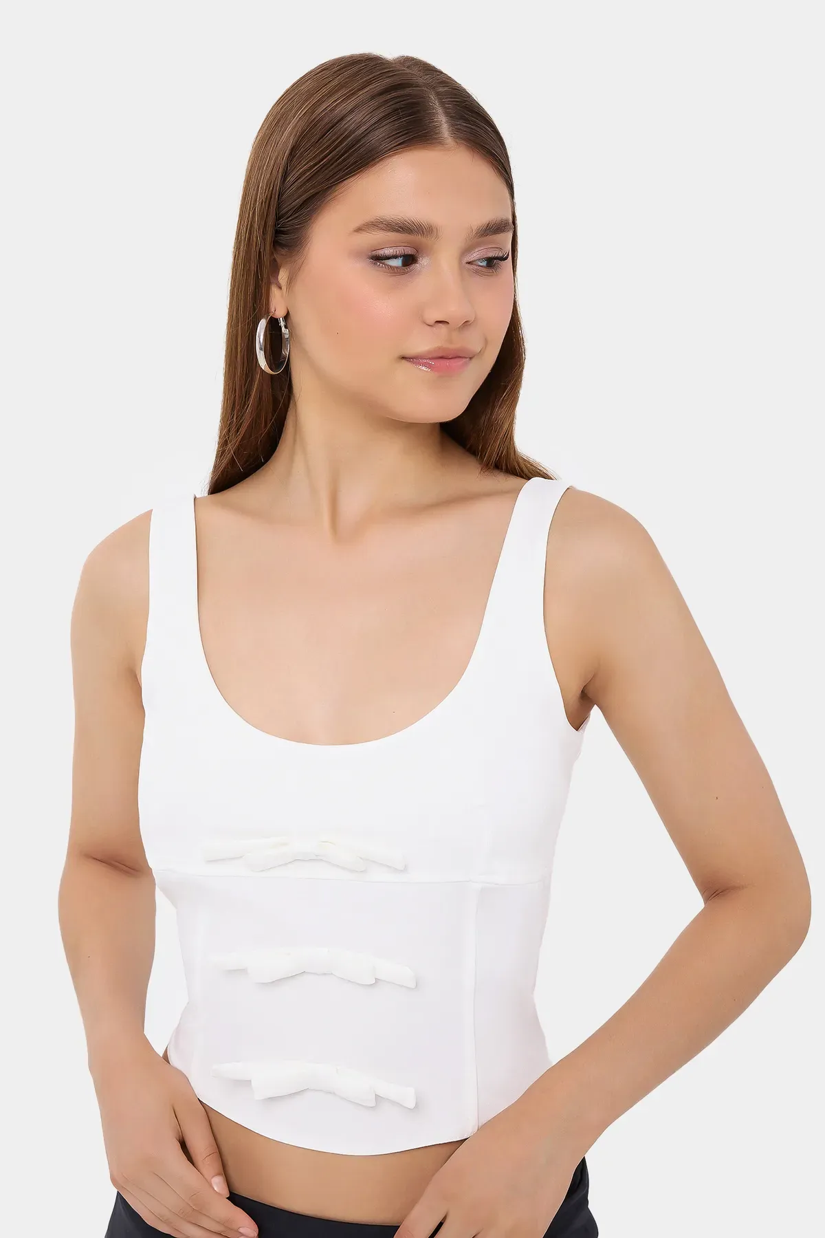 Sleeveless Bodycon Top with Bow Detail 3