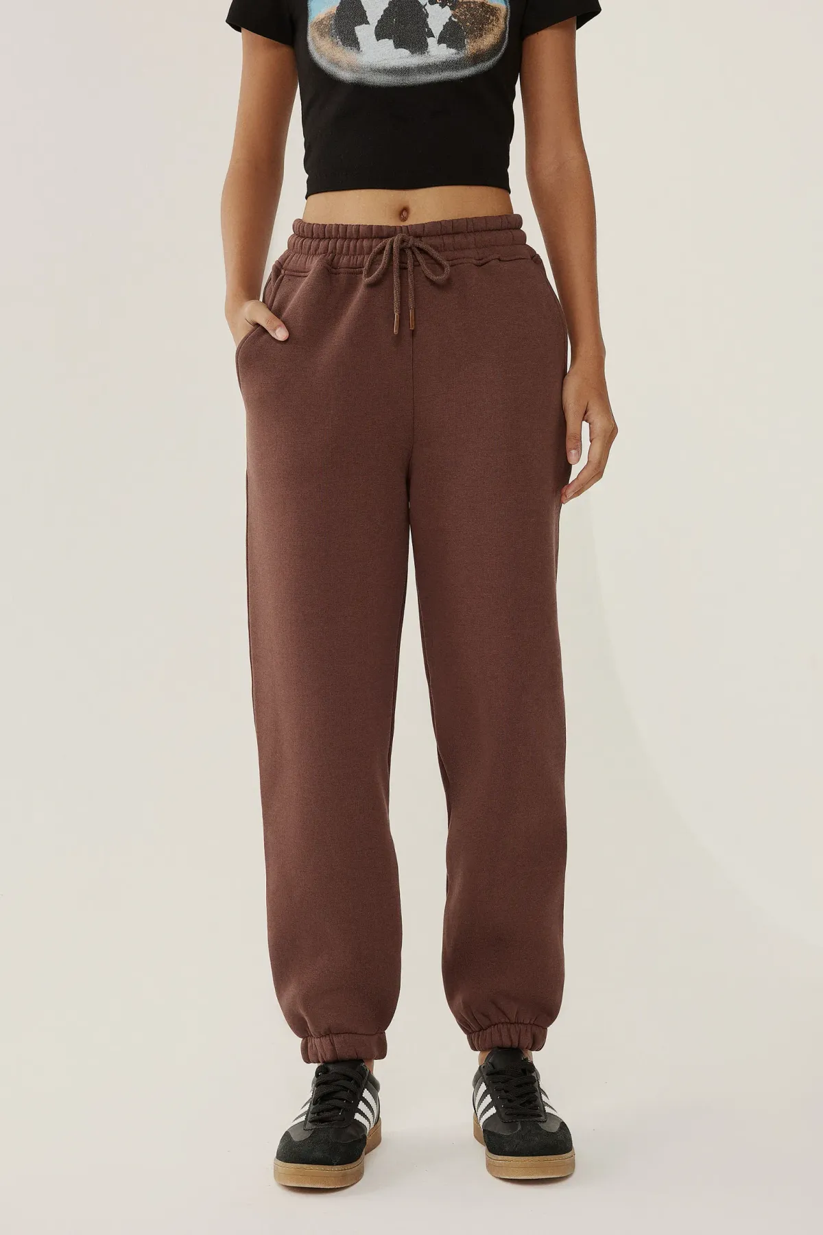 Basic Sweatpants 3