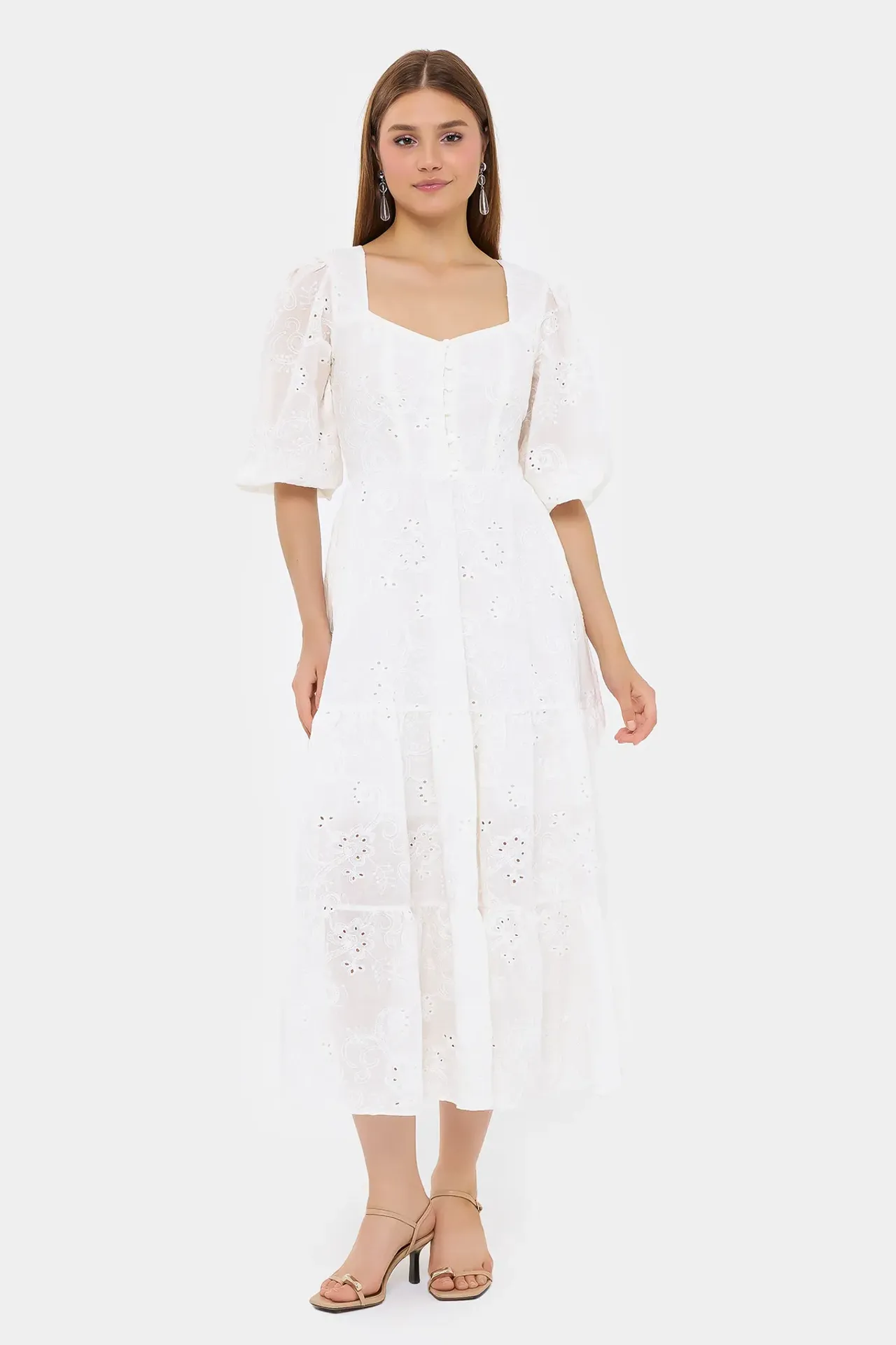 Embroidered Sweetheart Neck Tiered Maxi Dress with a Puff Sleeves