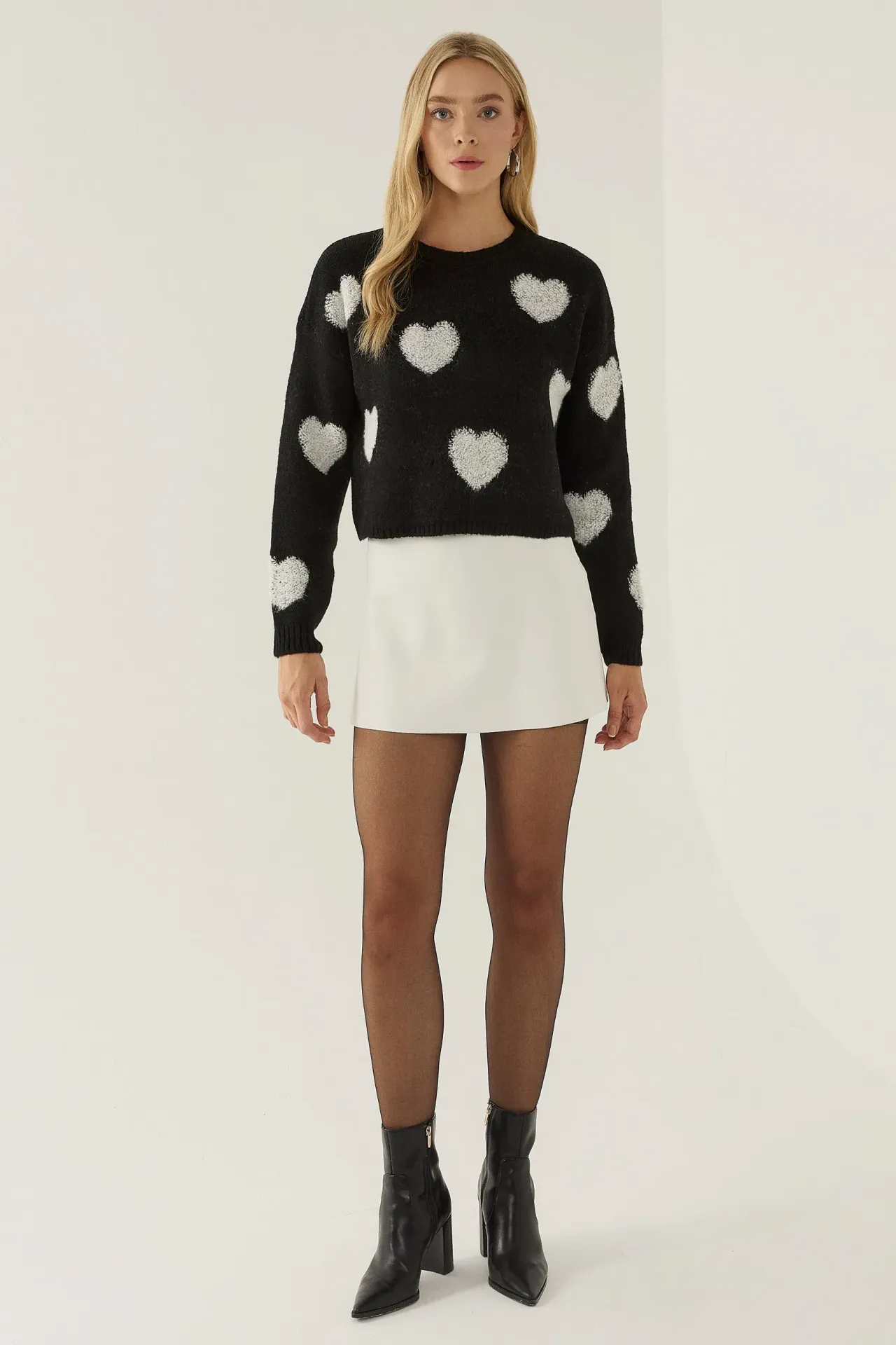 Heart Patterned Crew Neck Sweater