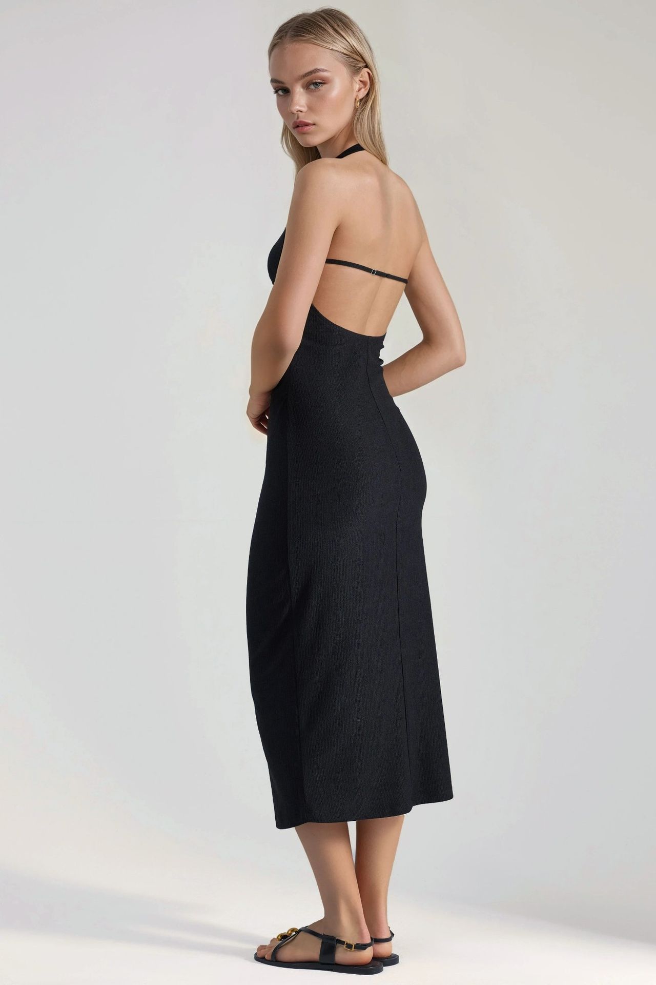 Textured Midi Bodycon Dress with Halter Collar 5
