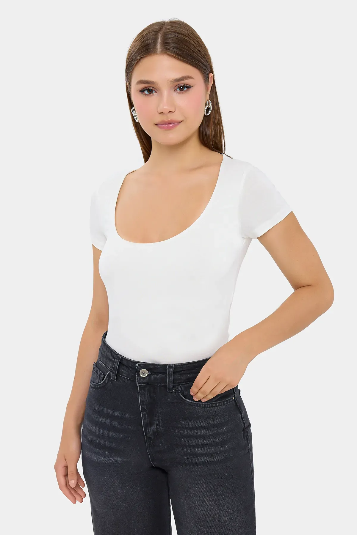 Basic Short Sleeve Woven T-Shirt with Scoop Neck 2