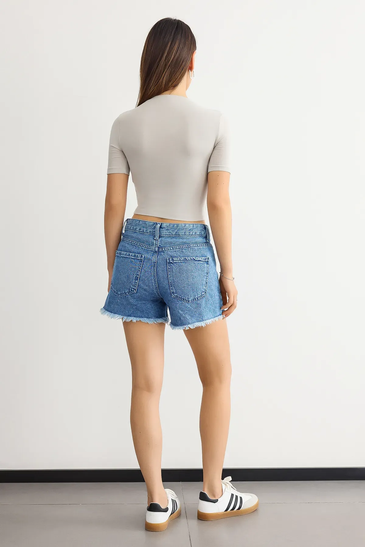 Crew Neck Basic Crop top 4
