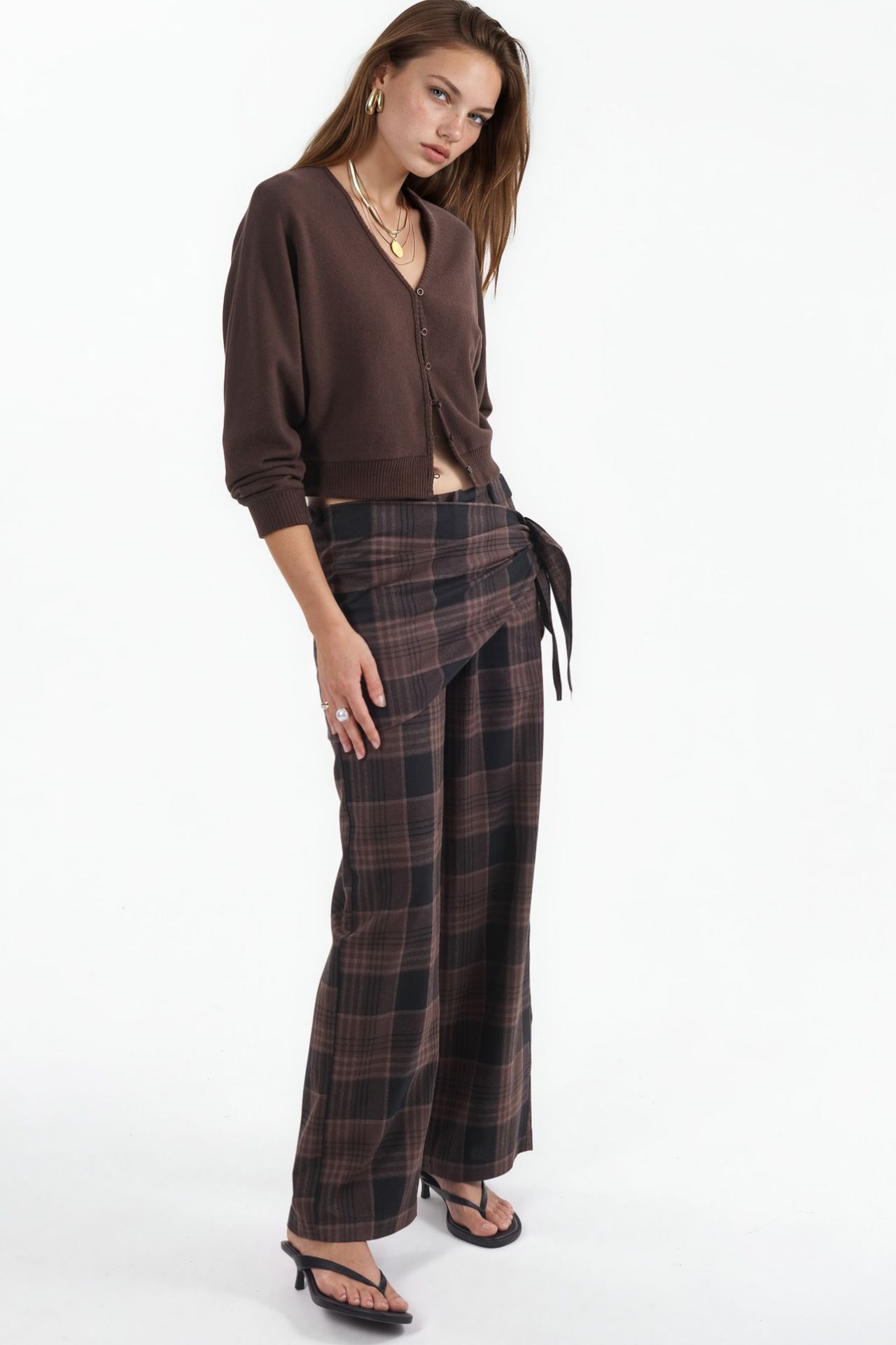 BUSEM V-Neck Ribbed Crop Cardigan 2