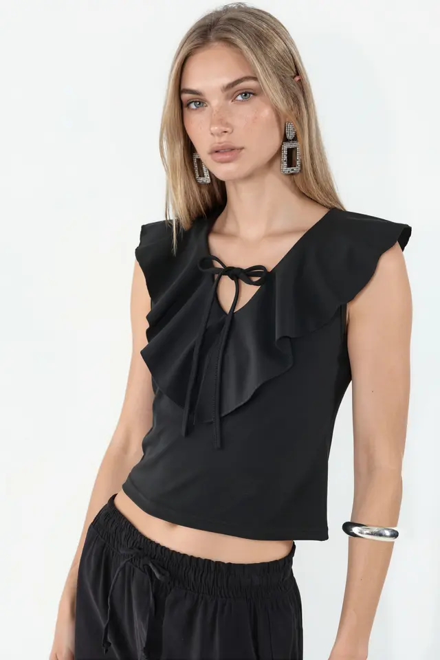 BDART Women's Solid Knit Crop Blouse With Tie Front