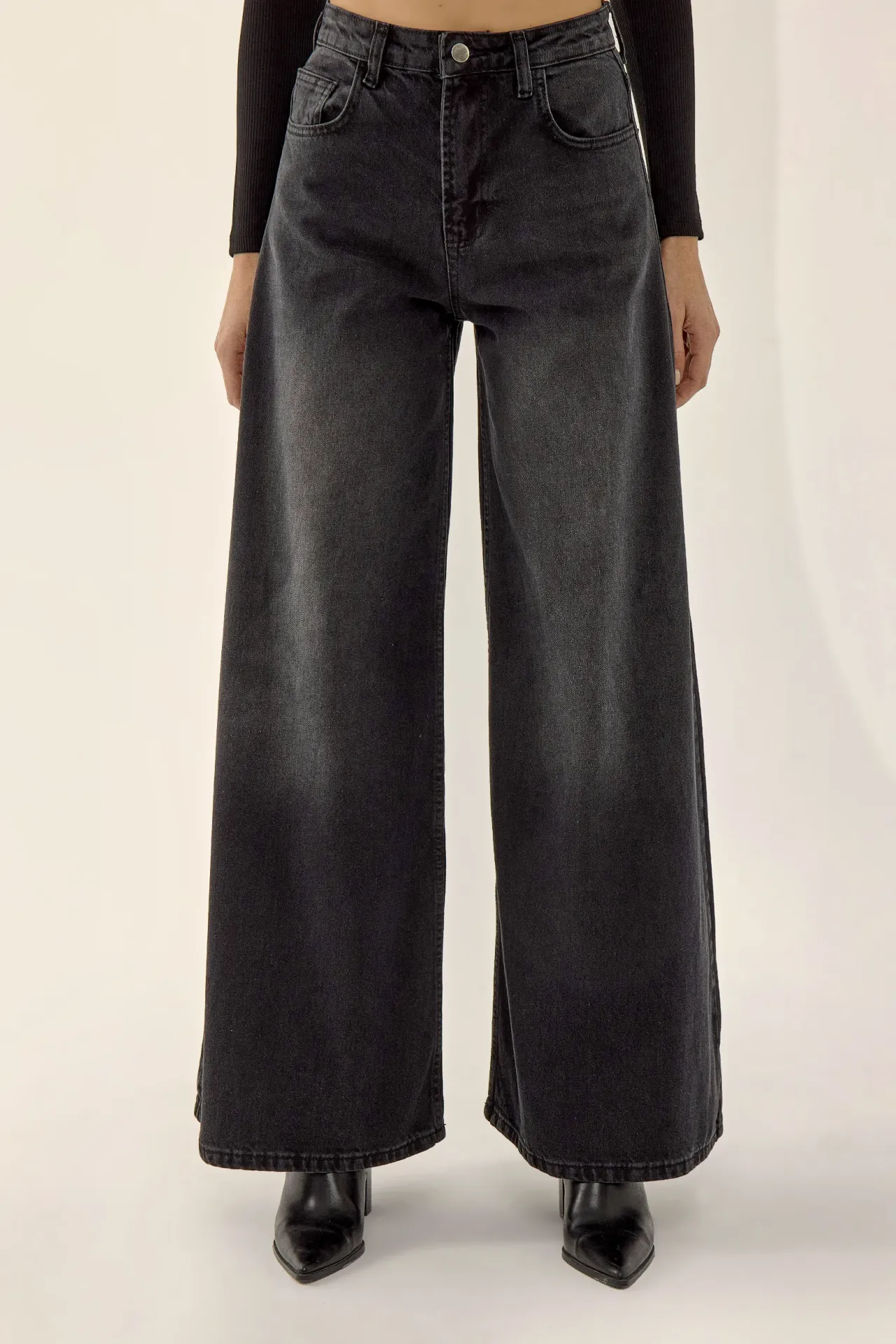 Washed Effect Wide Leg Denim Jeans