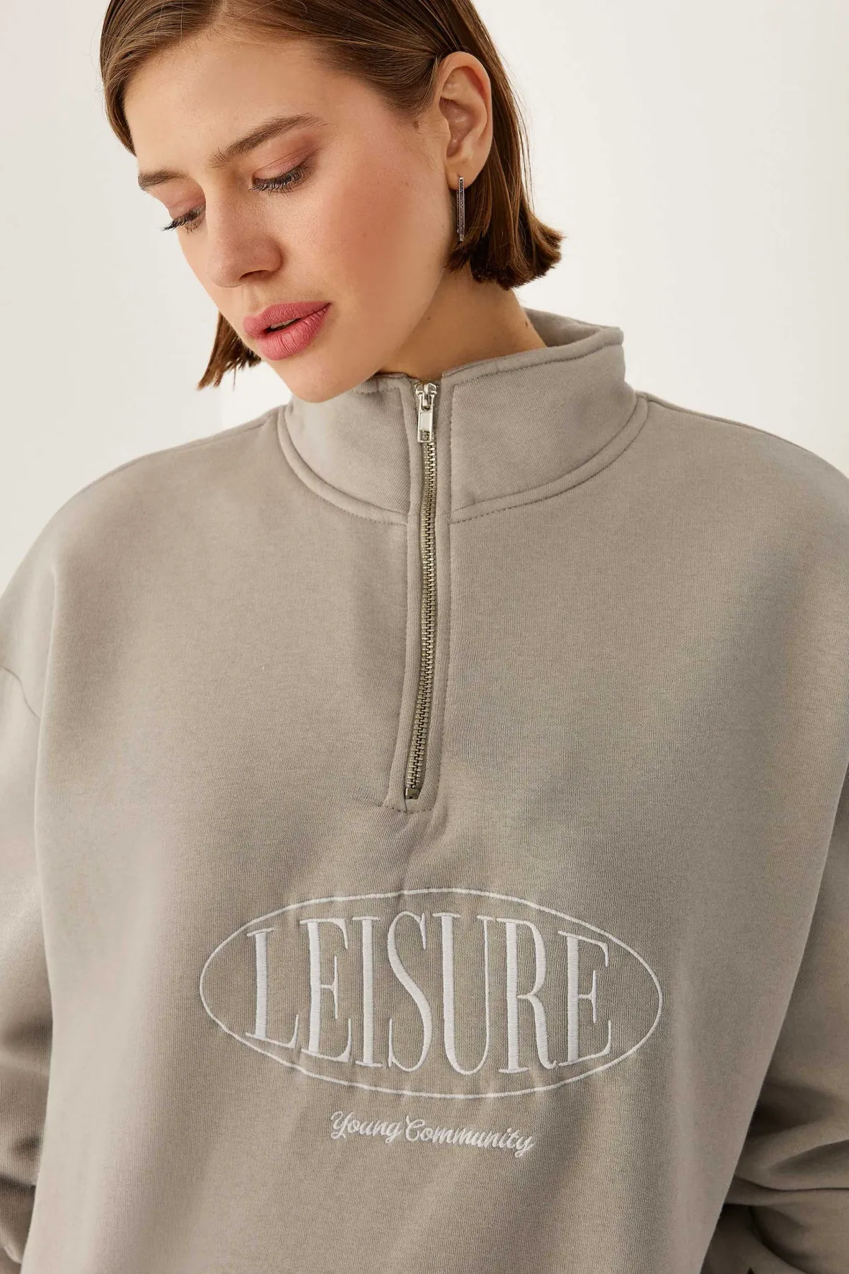 Printed Zipper Collar Sweatshirt 4
