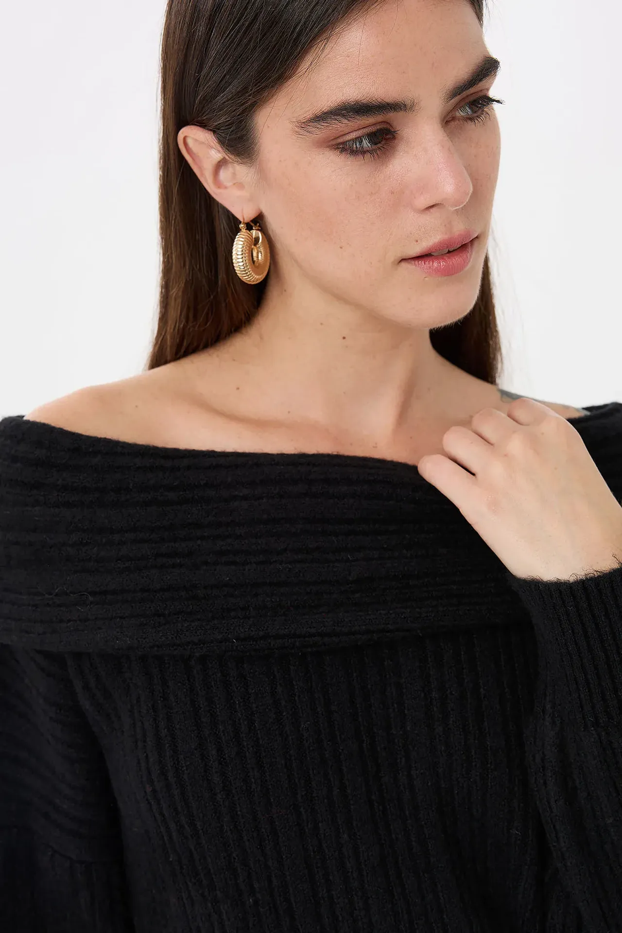 Off-Shoulder Knitted Sweater
