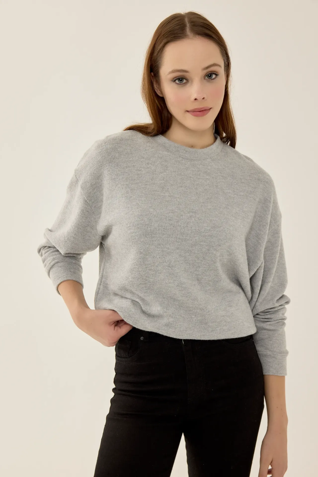 Relaxed Fit Basic Sweater