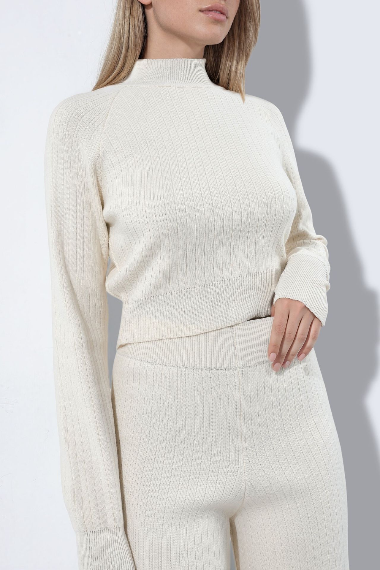 Half Turtleneck Crop Sweater and Pants Knit Set 7