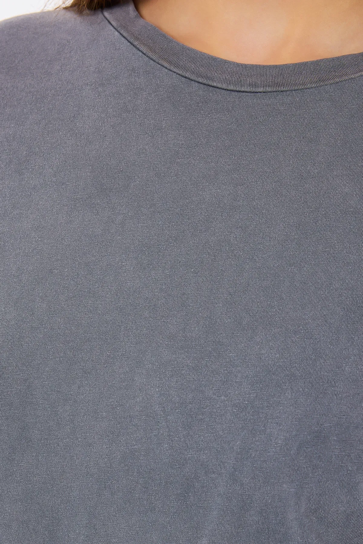 Relaxed Fit Short Sleeve Round Neck T-Shirt 5