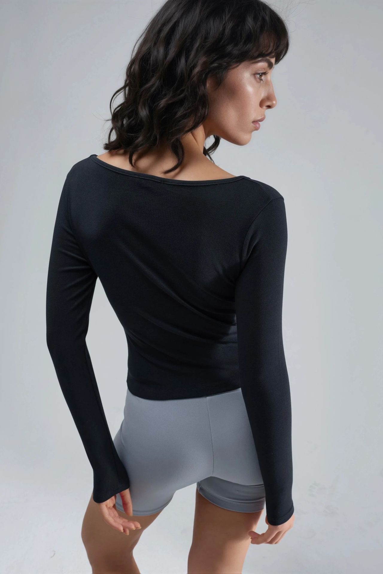 BUSEM Fitted V-Neck Long Sleeve Blouse 3