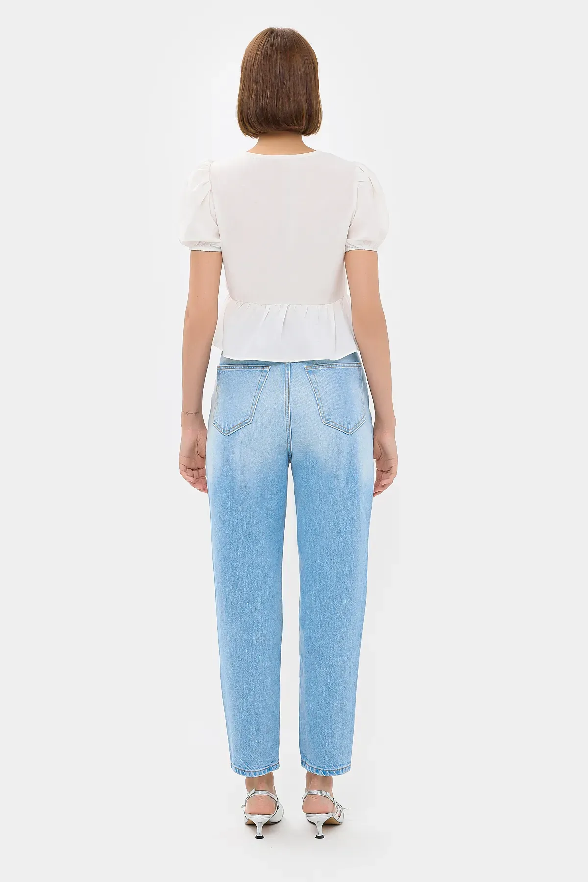 Short Sleeve Tie-Front V-Neck Blouse 4