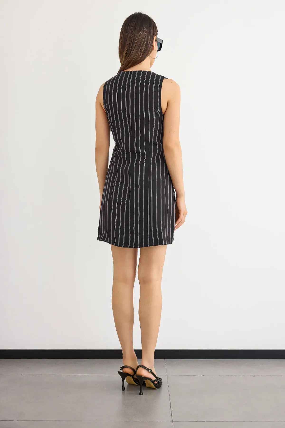 Striped Sleeveless Mini Dress with V-Neck and Buttoned Details 4