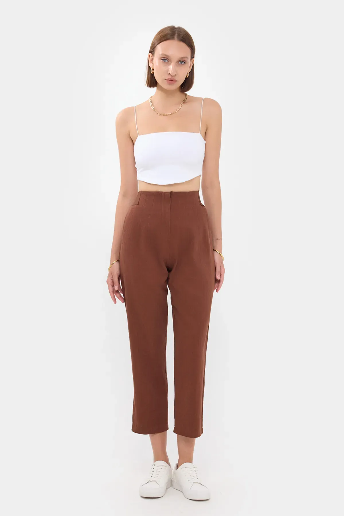 High-Waist Carrot Trousers 1