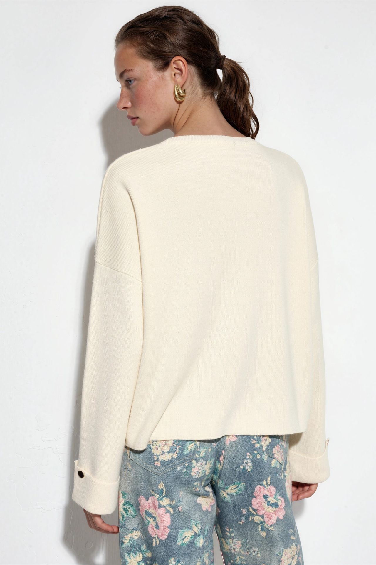 Button Detailed Knit Sweater 3