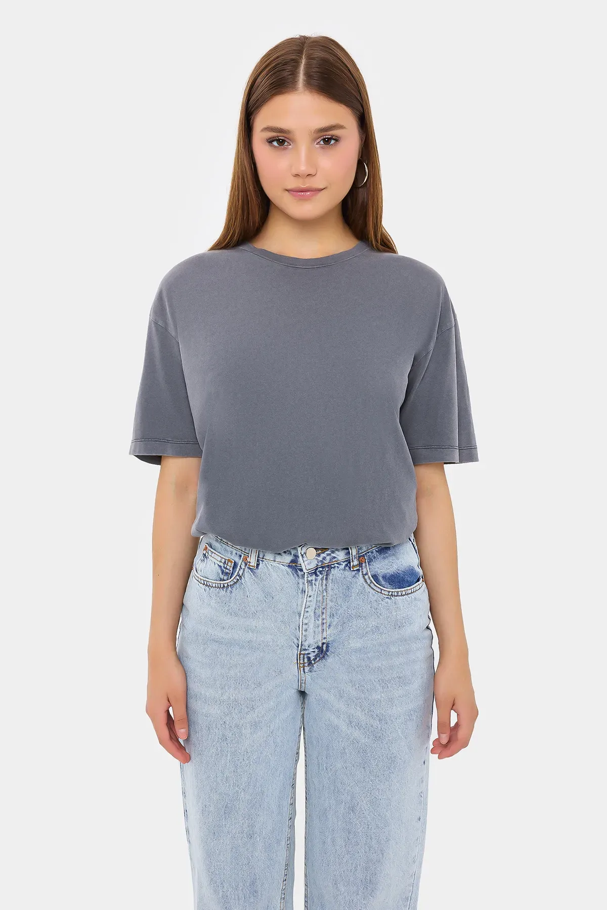 Relaxed Fit Short Sleeve Round Neck T-Shirt 1