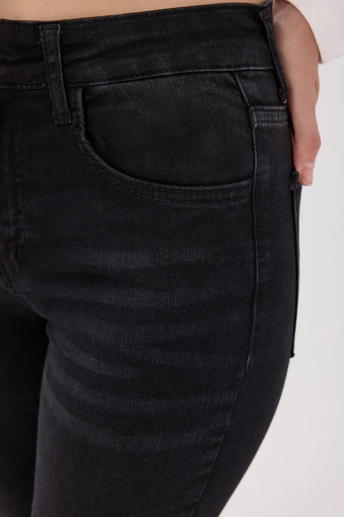 High-Waist Flare Jeans 4