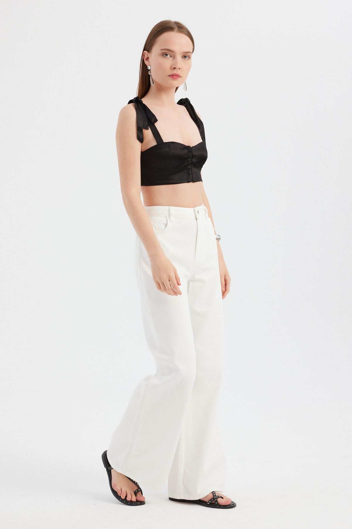 High-Waist Straight-Leg Jeans 3