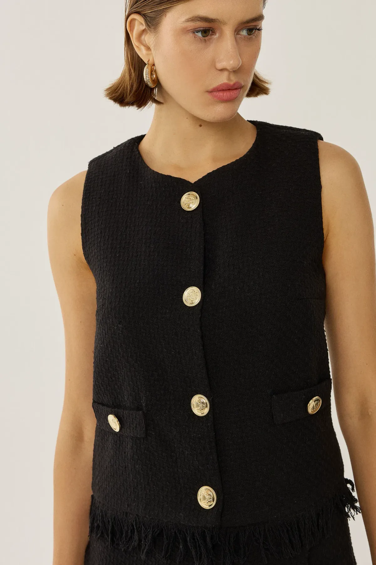 Button Detailed Tweed Vest 5