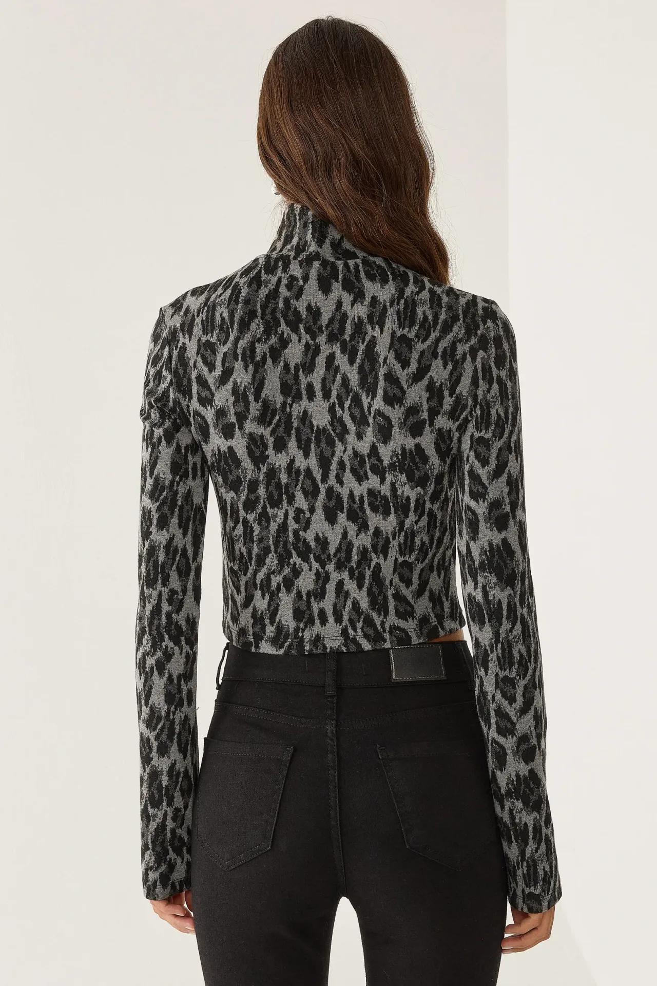 Slim Fit Turtleneck Animal Print Top