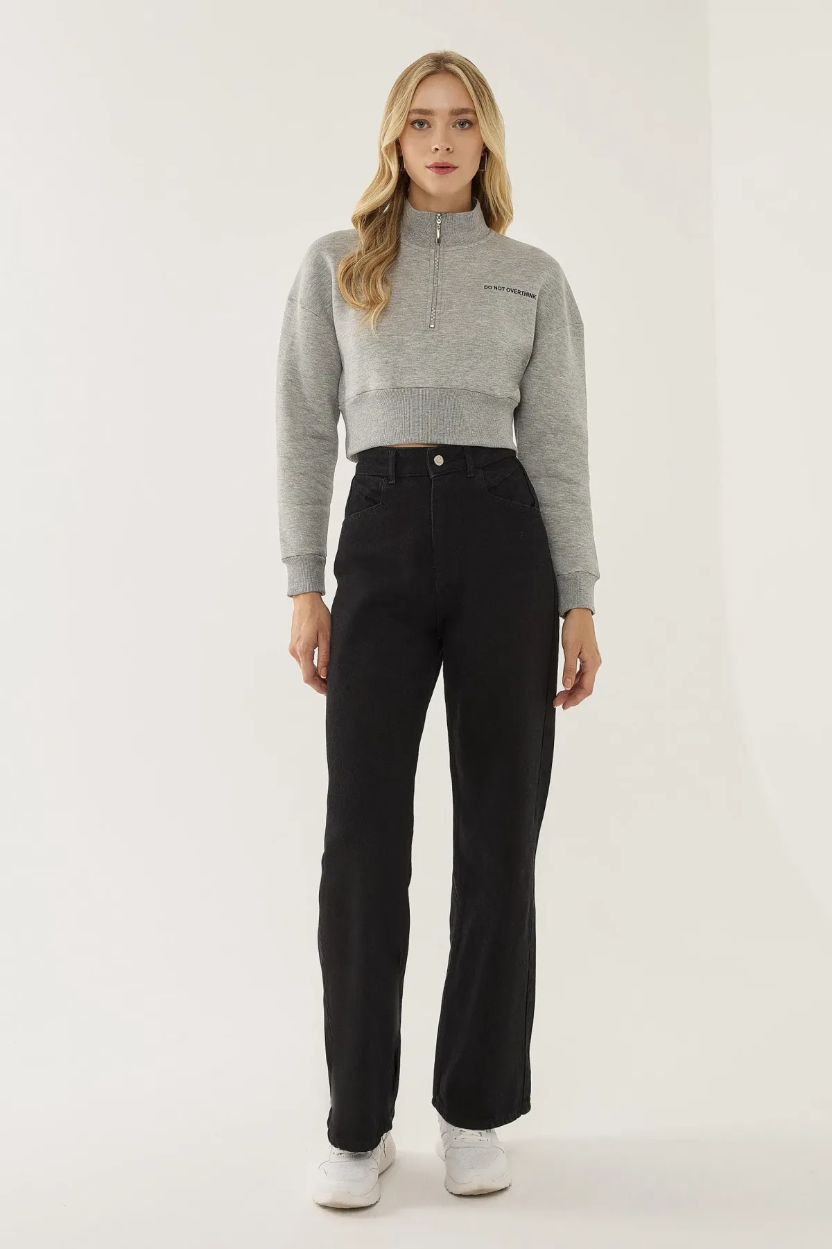 Zipper Collar Crop Slogan Sweatshirt 2