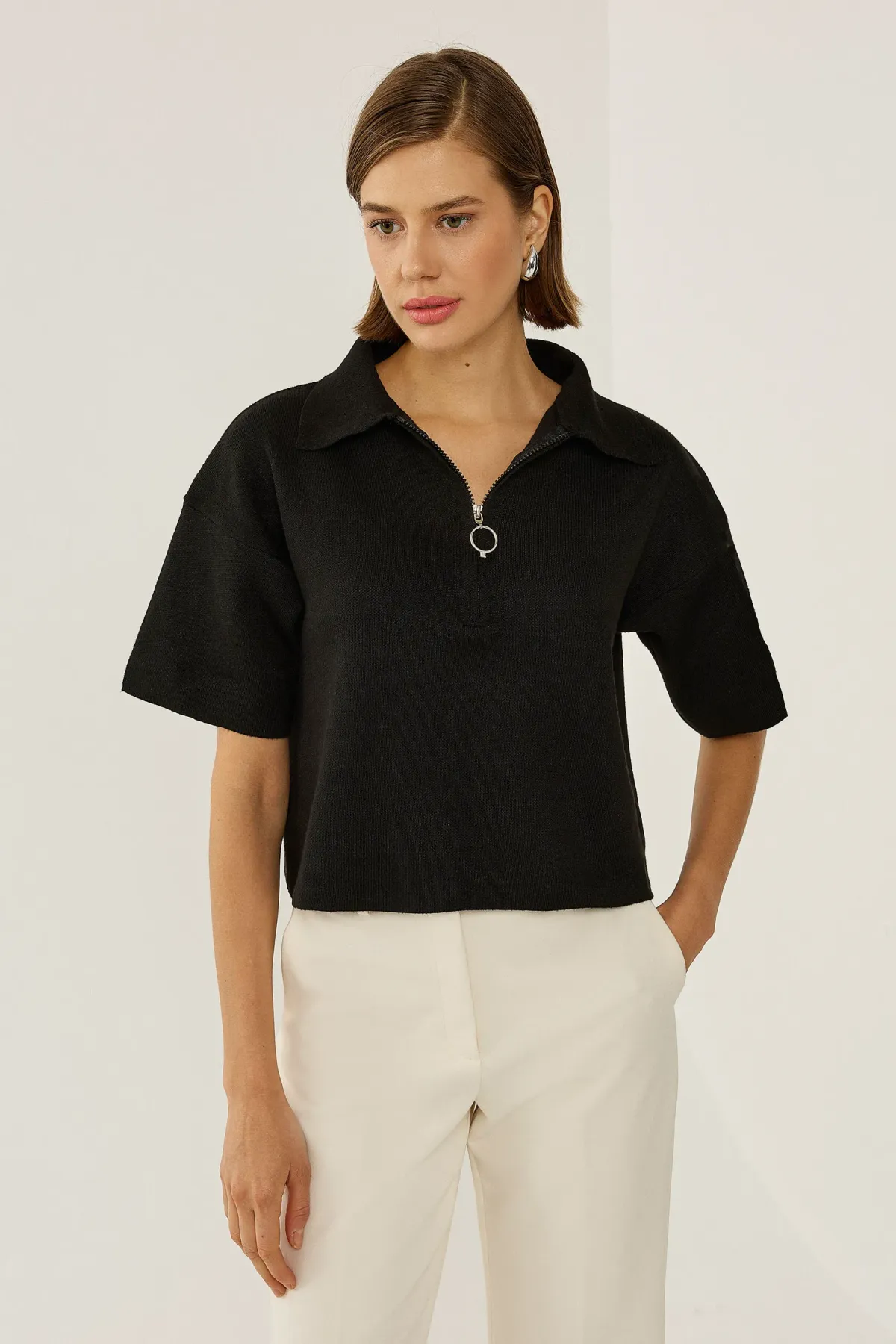 Knitted Zipper Collar Top 3