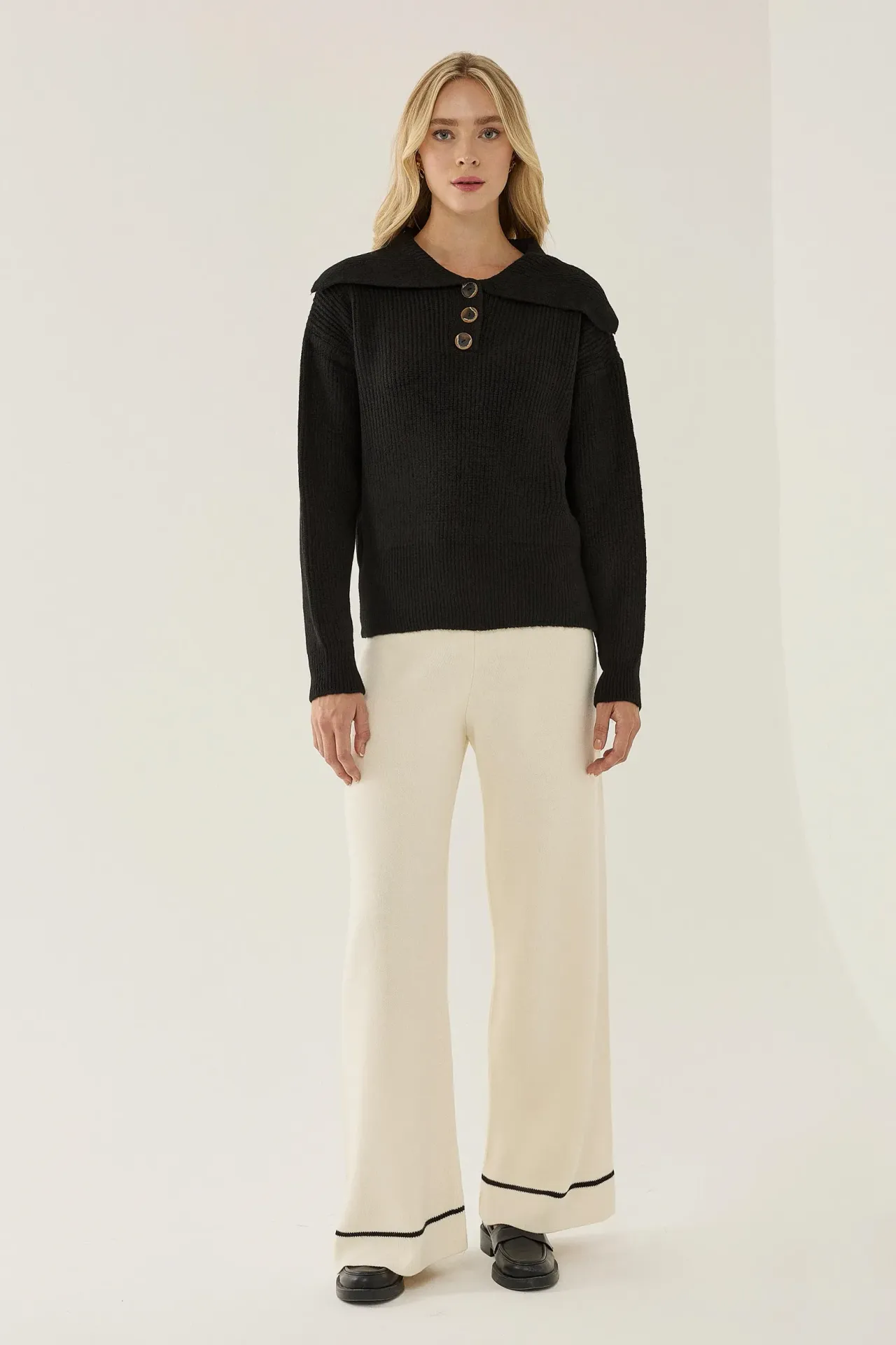 Shawl Collar Buttoned Sweater