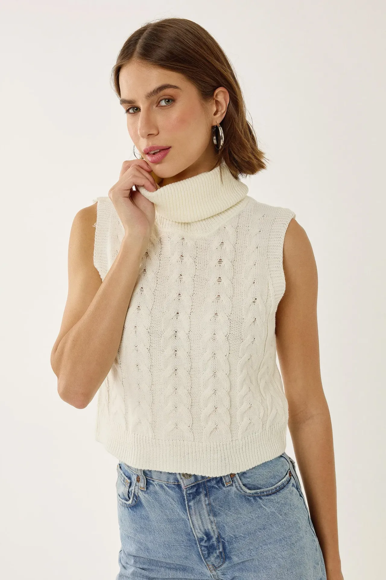 Turtleneck Knitwear Sweater Vest with Hair Braid Pattern