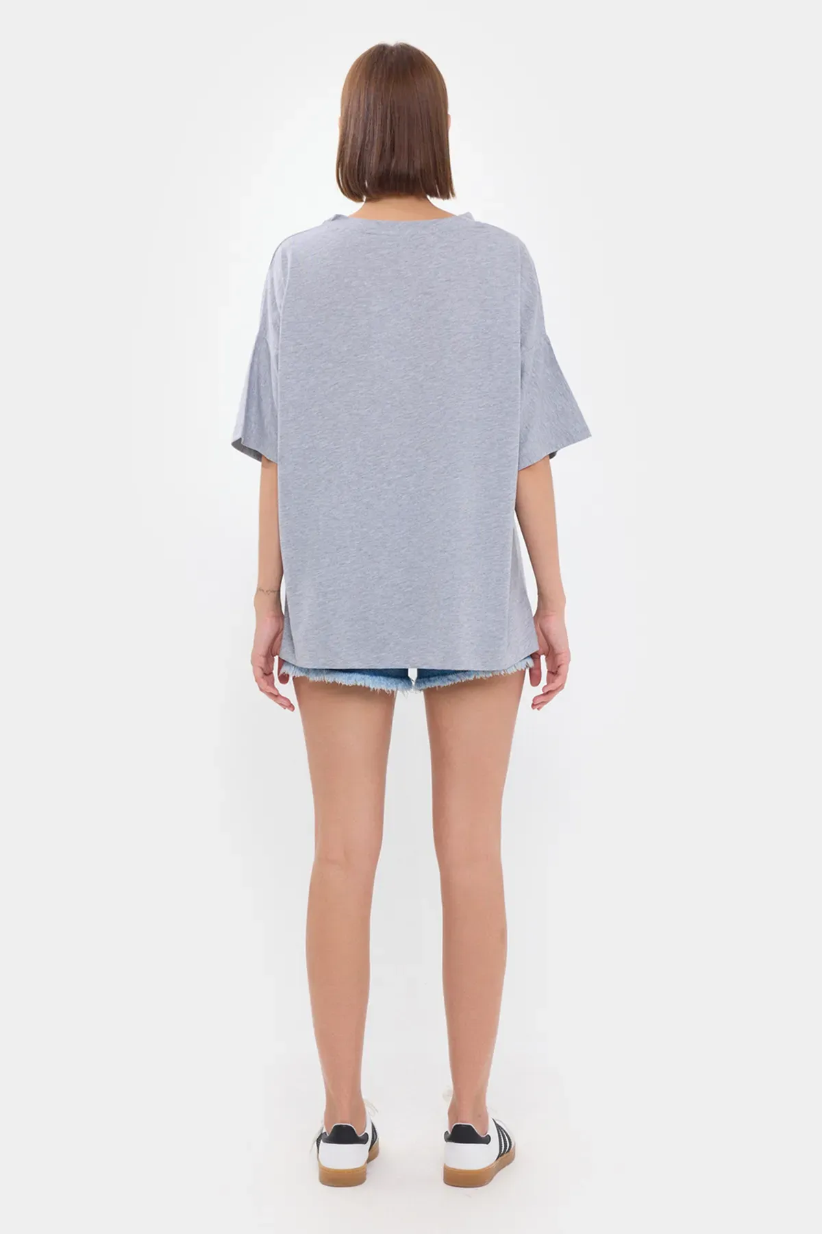 Basic Short Sleeve Round Neck T-Shirt 4