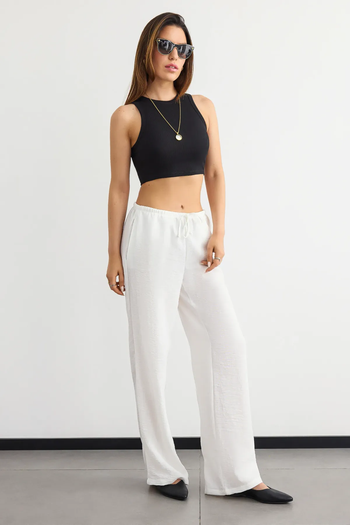 Basic Woven Crew-Neck Tank Top 2