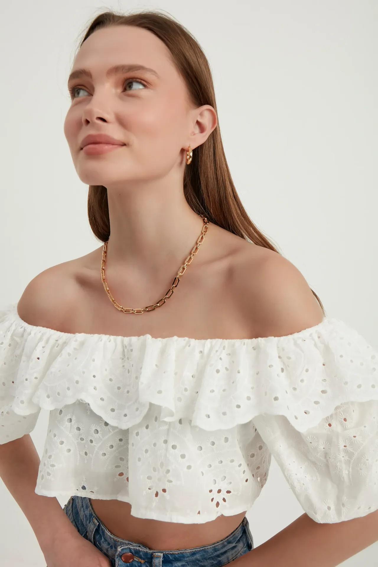 Off Shoulder Ruffled Textured Short Sleeve Top with a Balloon Sleeves