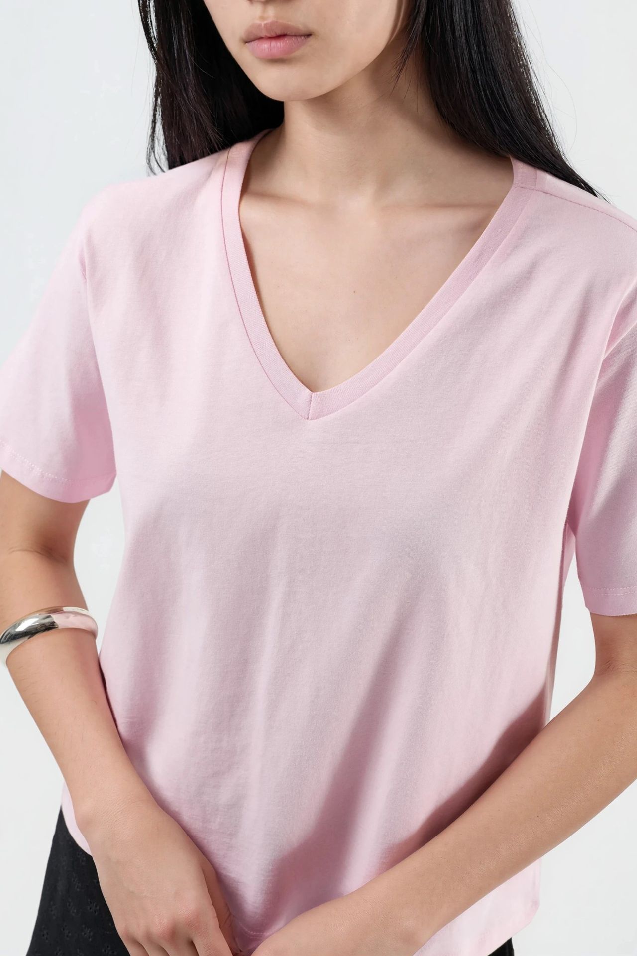 BUSEM V-Neck Solid Knit T-Shirt 5