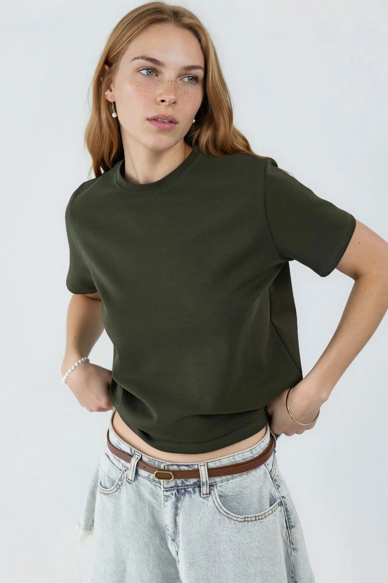 BUSEM Plain Crew Neck T-Shirt 1