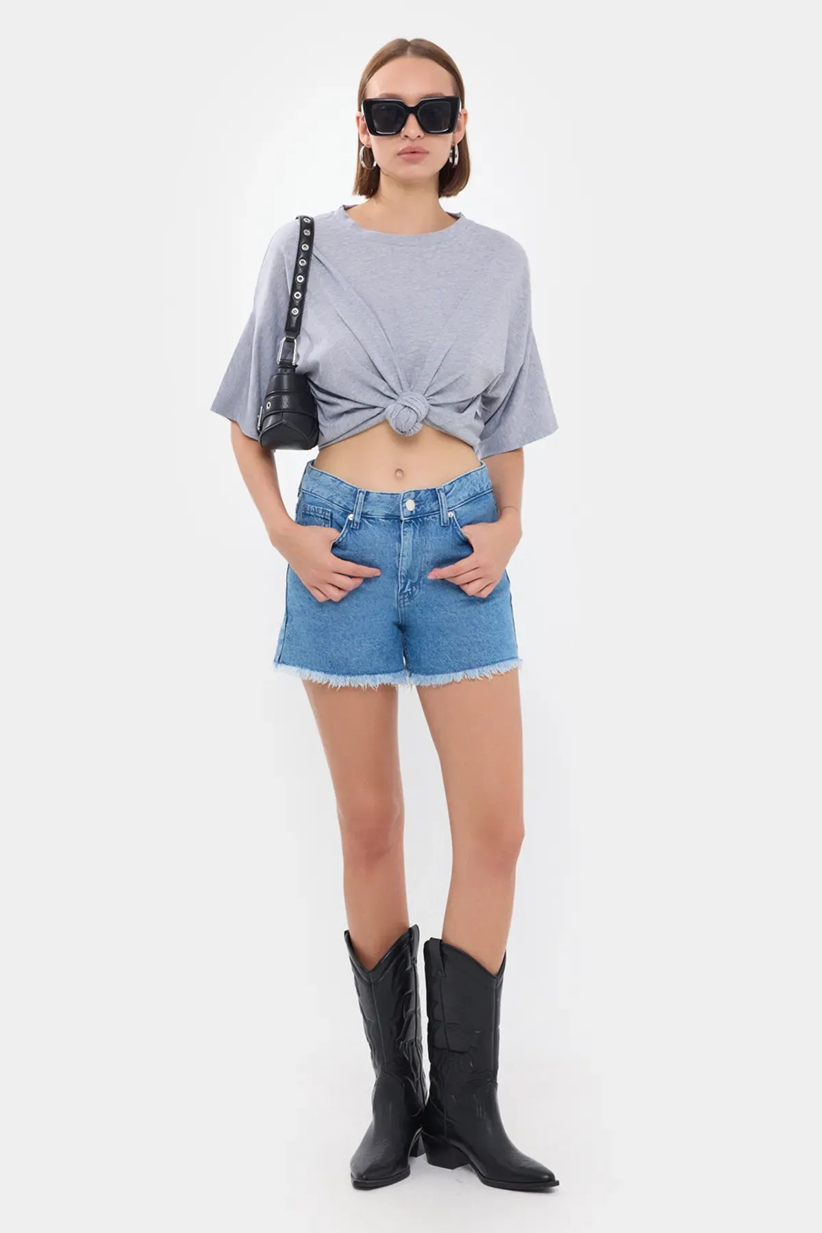 Basic Short Sleeve Round Neck T-Shirt 1