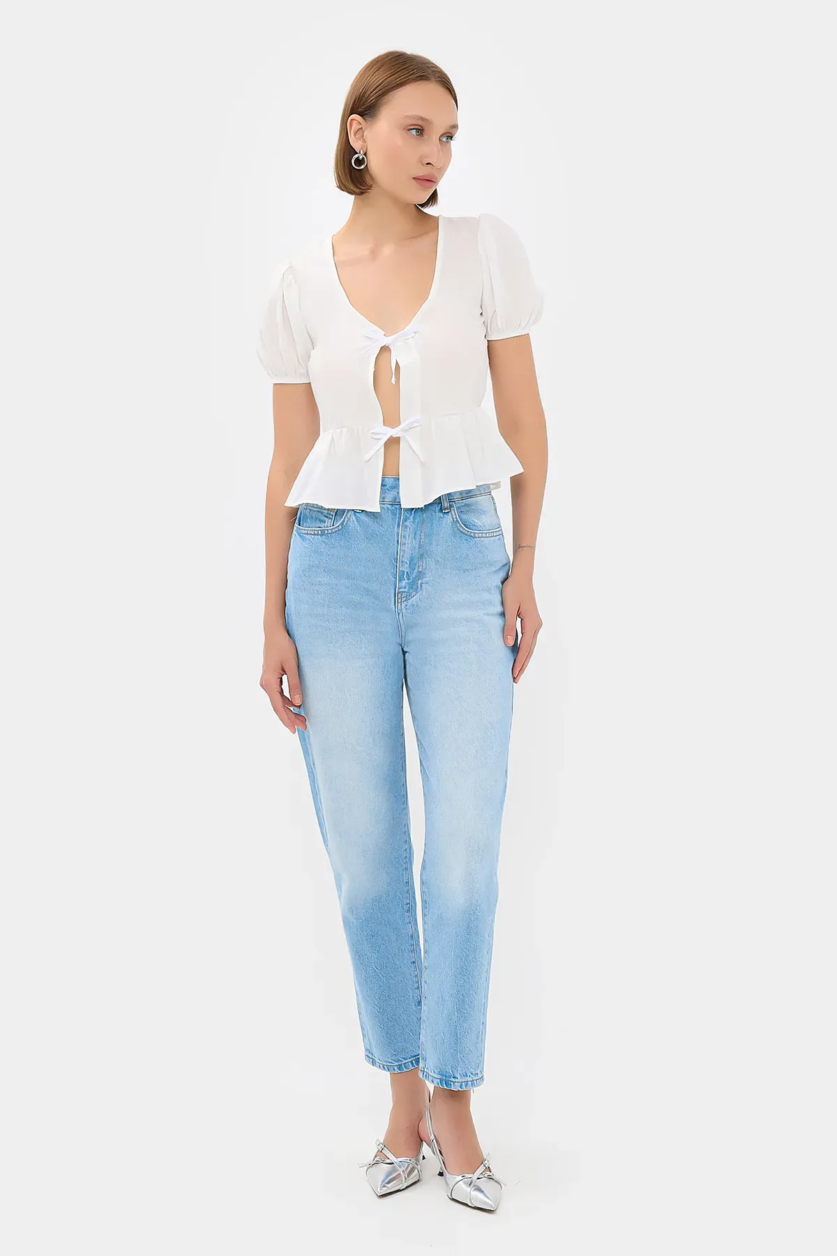 Short Sleeve Tie-Front V-Neck Blouse 1