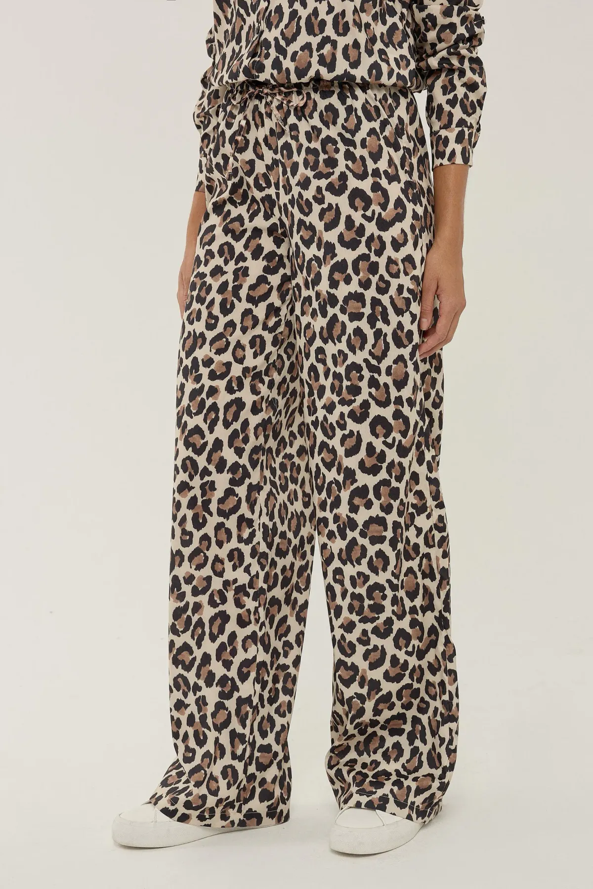 Leopard Print Straight Leg Pants 3
