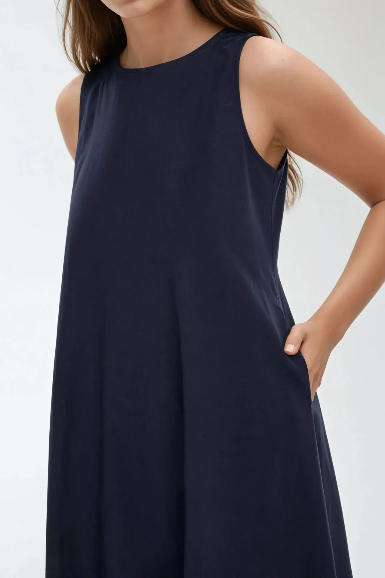 Crew Neck Sleeveless A-Form Maxi Dress