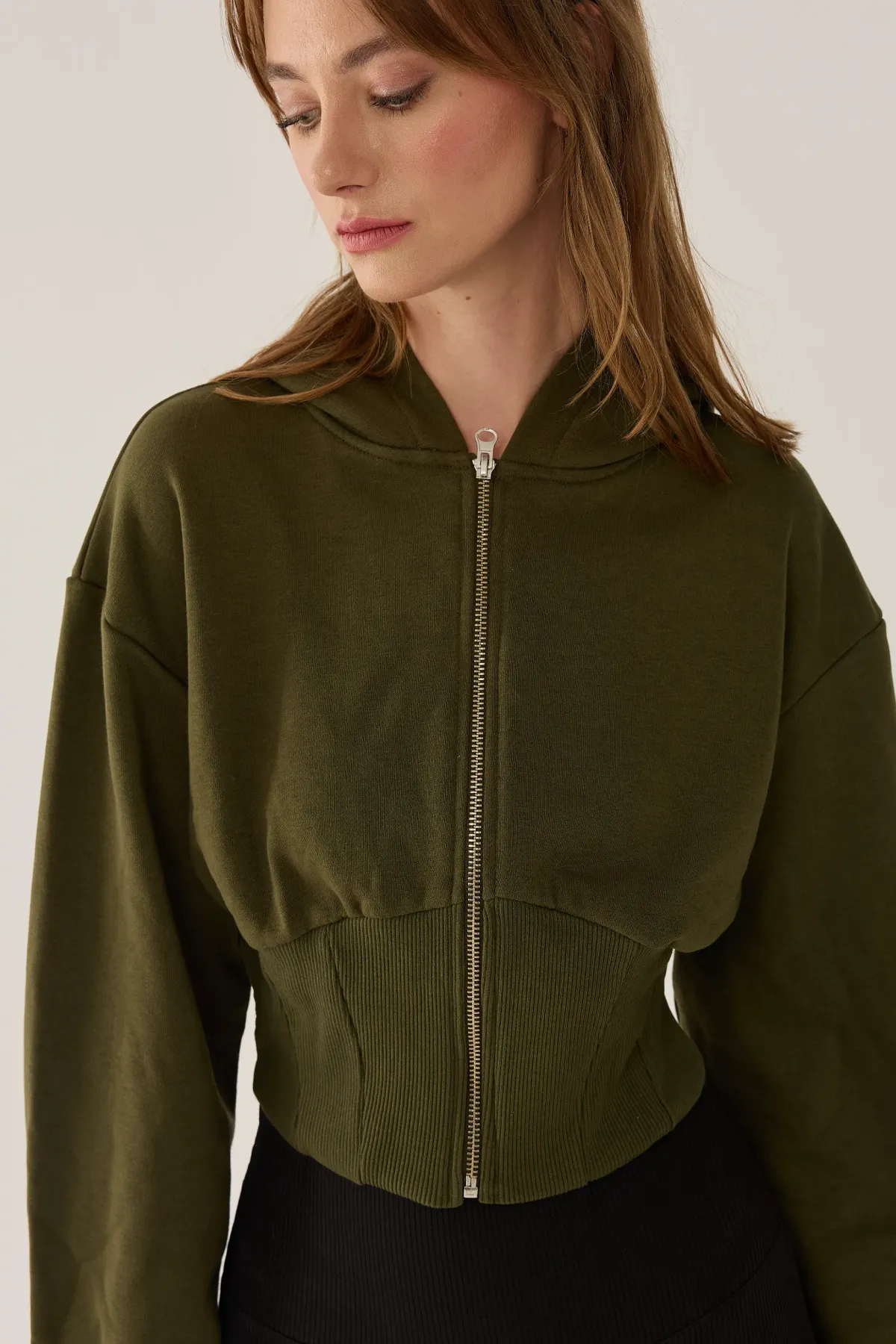 Slim Fit Cropped Hoodie with Zipper 2