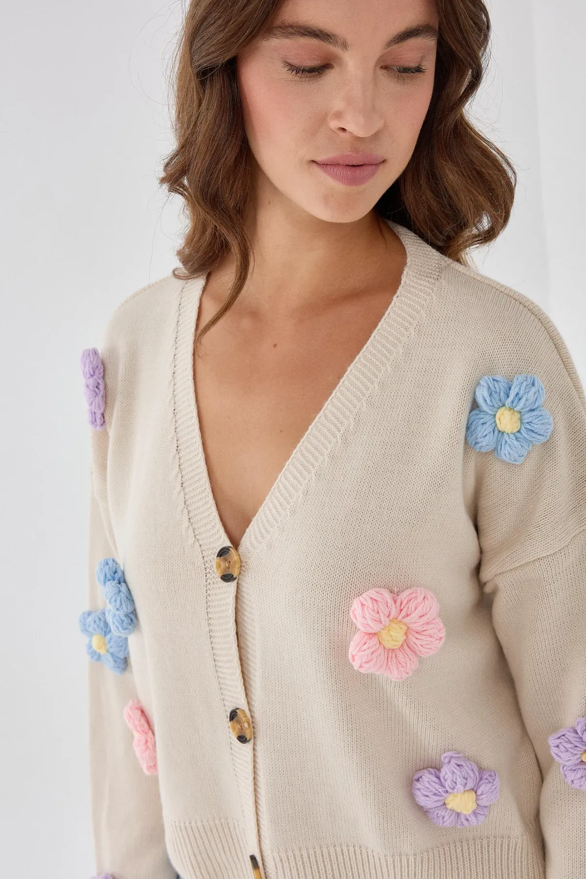 Floral V-Neck Relaxed Fit Cardigan 4
