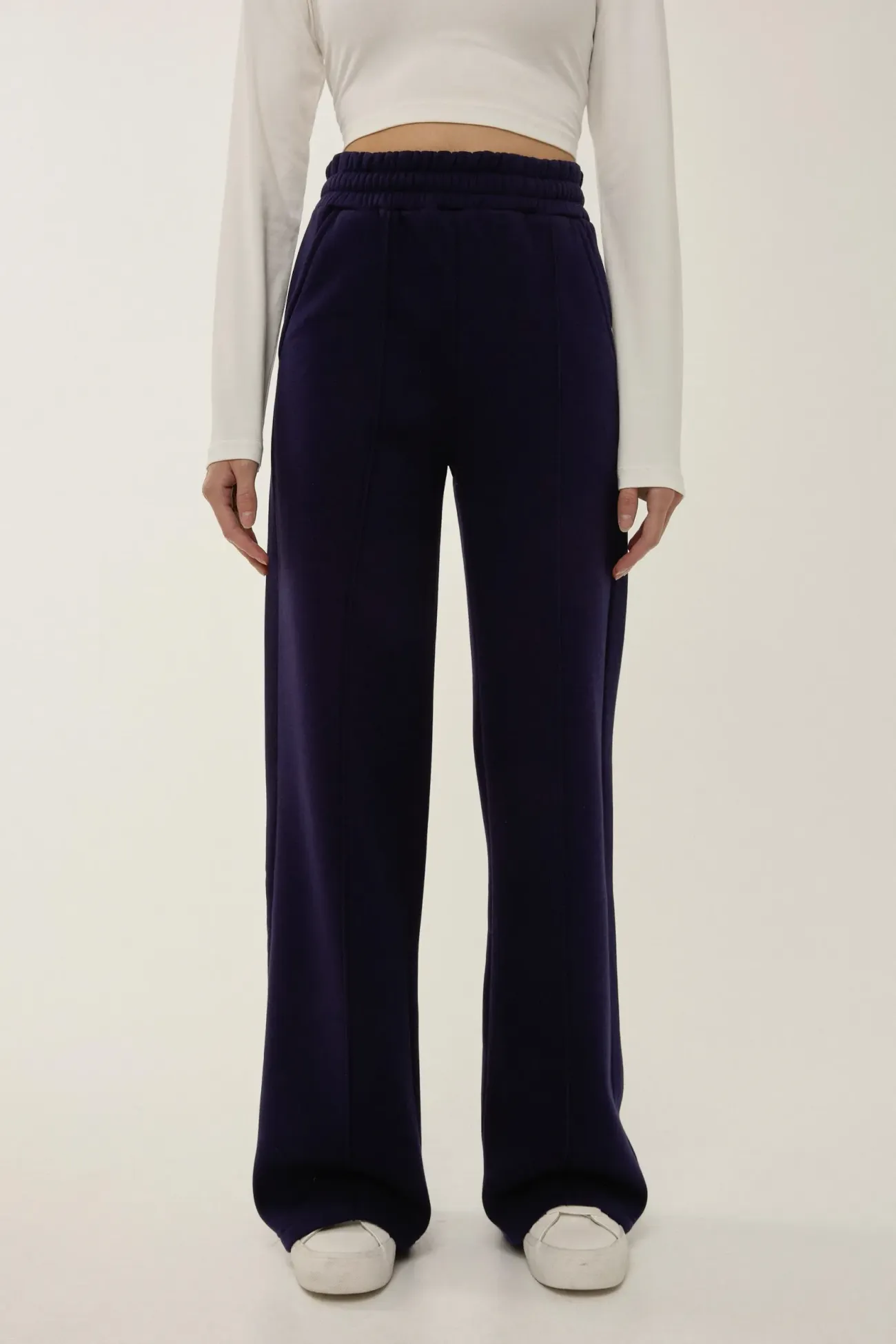 Wide Leg Elastic Waist Pintuck Fleece Sweatpants 2