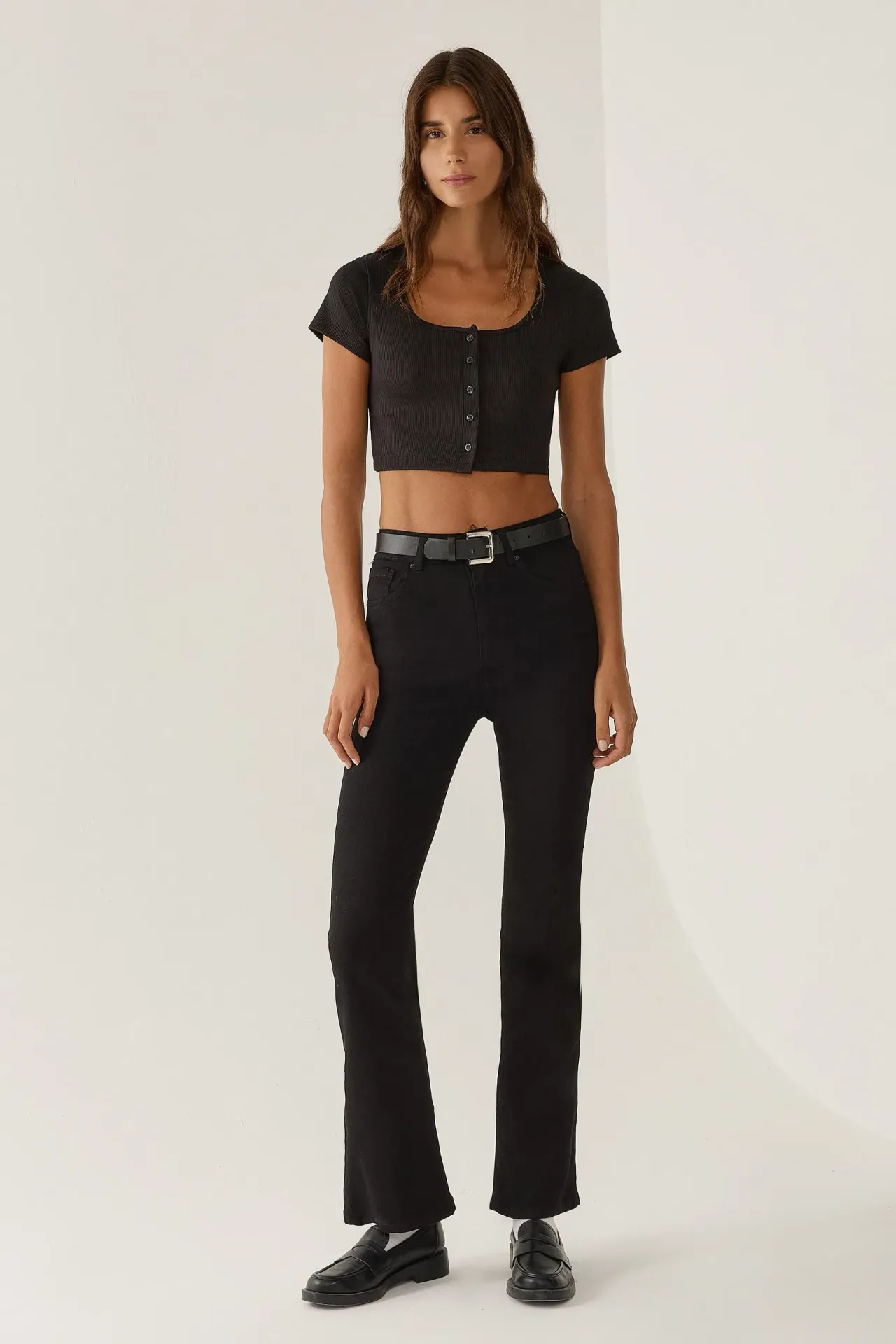 Pool Collar Buttoned Crop Top