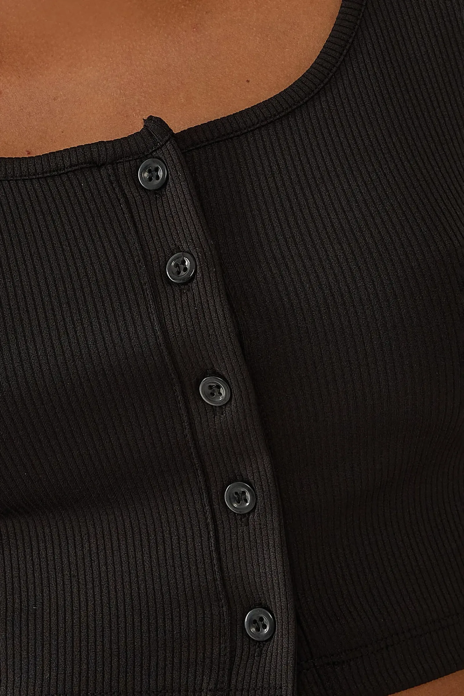 Pool Collar Buttoned Crop Top 5
