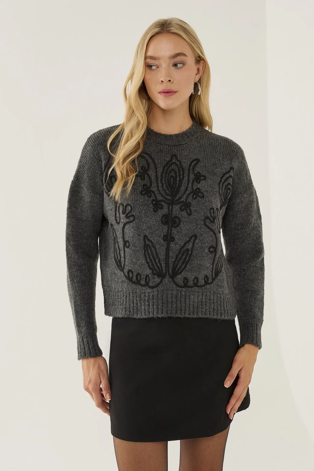 Floral Pattern Crew Neck Sweater