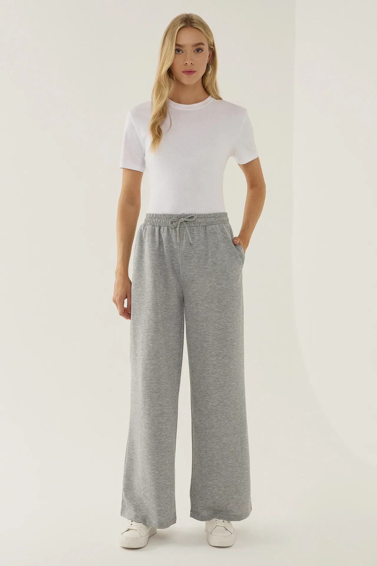 Elastic Waist Wide Leg Sweatpants