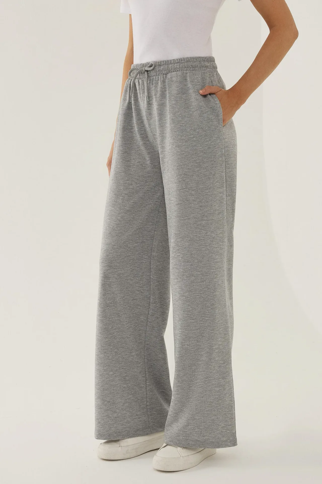 Elastic Waist Wide Leg Sweatpants